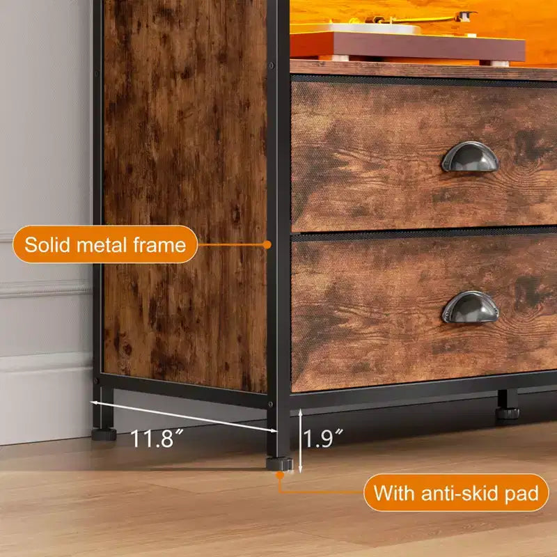 Meuble TV commode marron rustique de 55 pouces avec station de charge et lumières LED